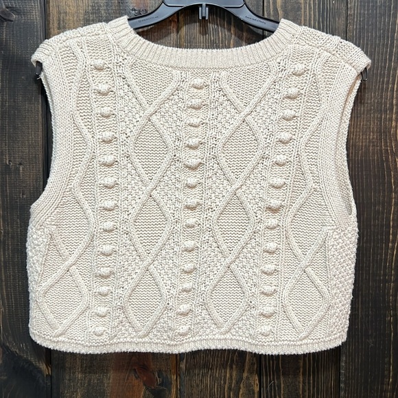 Zara Cropped Sweater Vest S Cream Ivory Cable Knit Popcorn Chunky Fall Preppy - Picture 4 of 7
